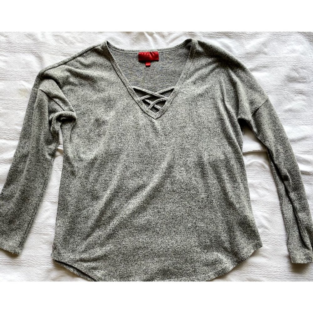 Jennifer Lopez Women's M Gray Long Sleeve Blouse V Neck Criss-Cross Neck Design